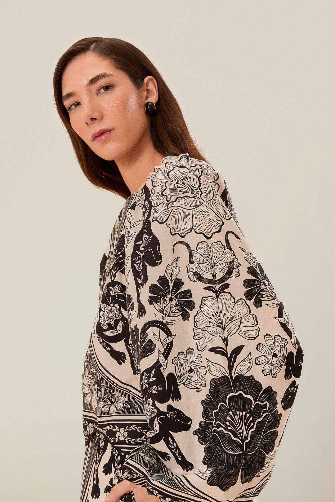 Off-White Flower Leopards Long Sleeve Blouse - Image 4