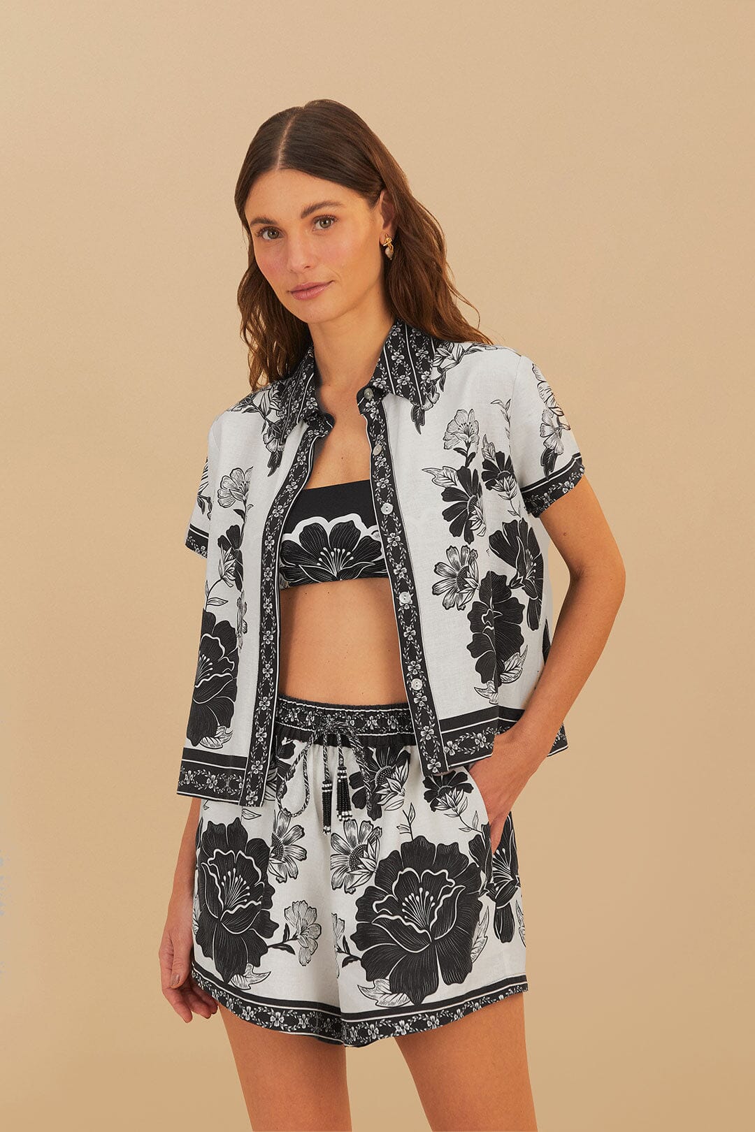 Off-White Flower Leopards Short - Image 3