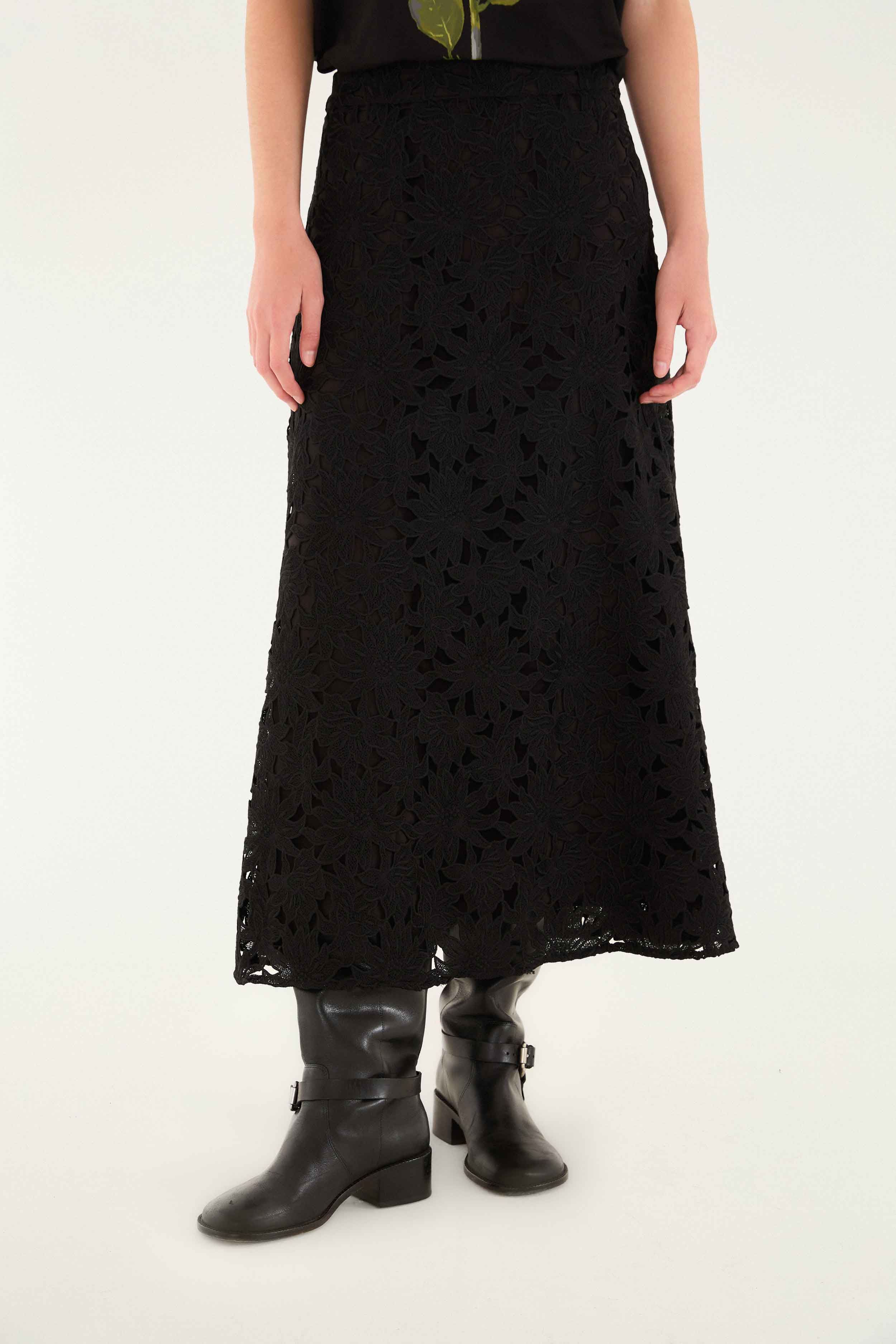 Black Flowered Lace Midi Skirt - Image 2