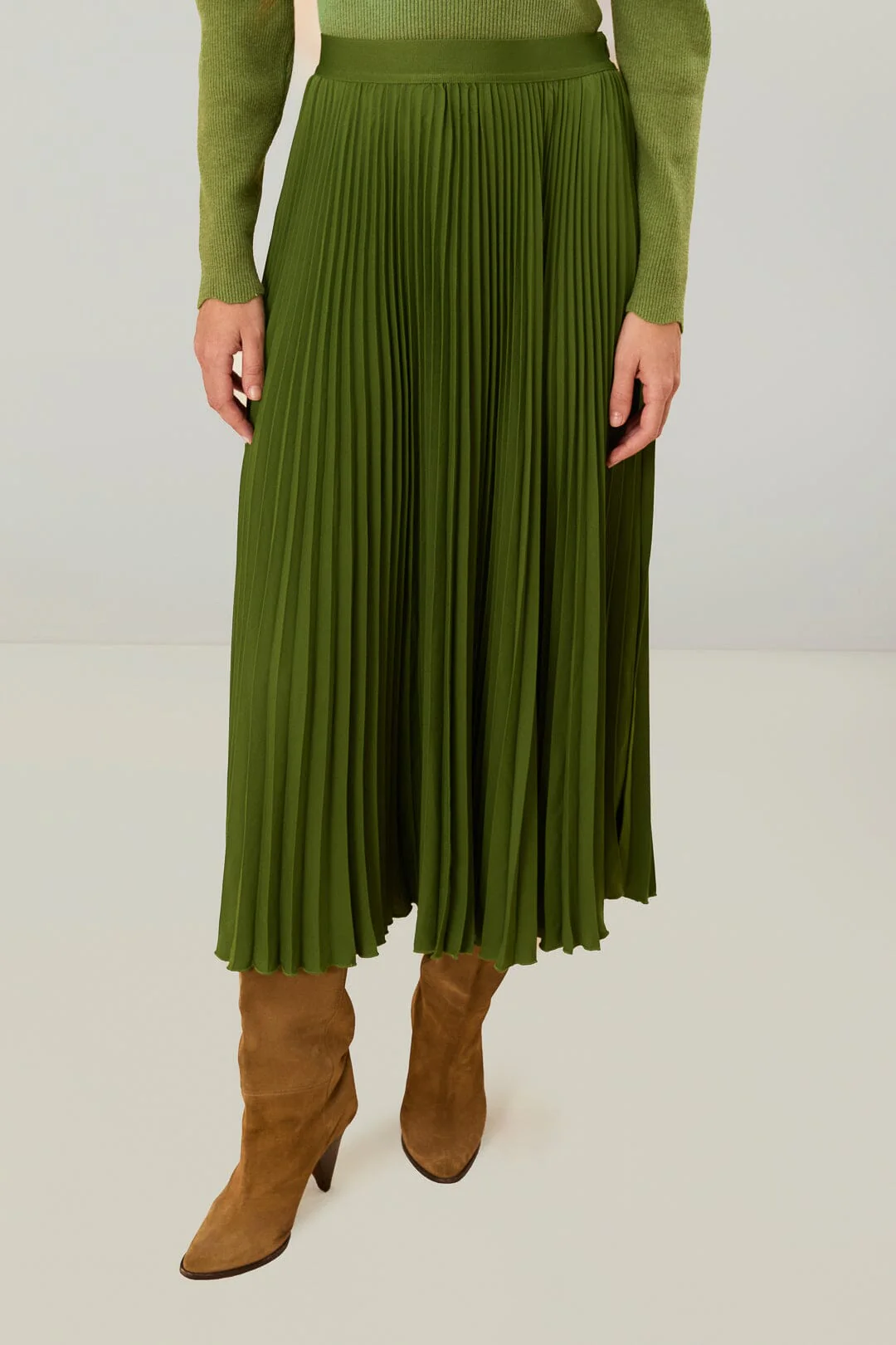 Green Pleated Maxi Skirt - Image 2
