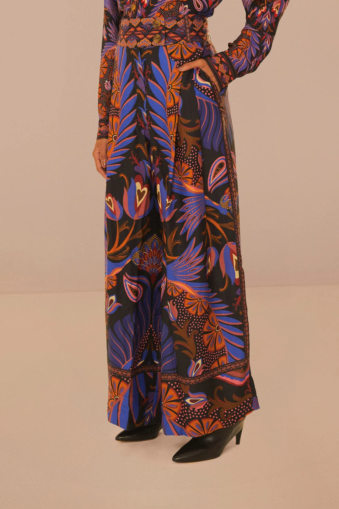 Black Heart Forest LENZING™ ECOVERO™ Viscose Wide Pants - Image 2