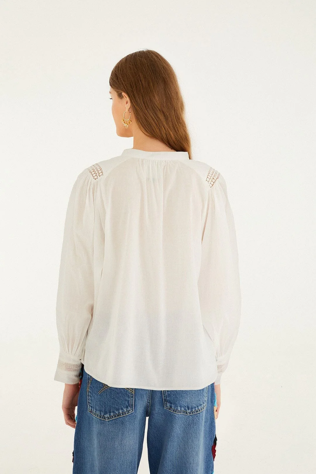 Off-White Long Sleeve Buttoned Lace Blouse - Image 3