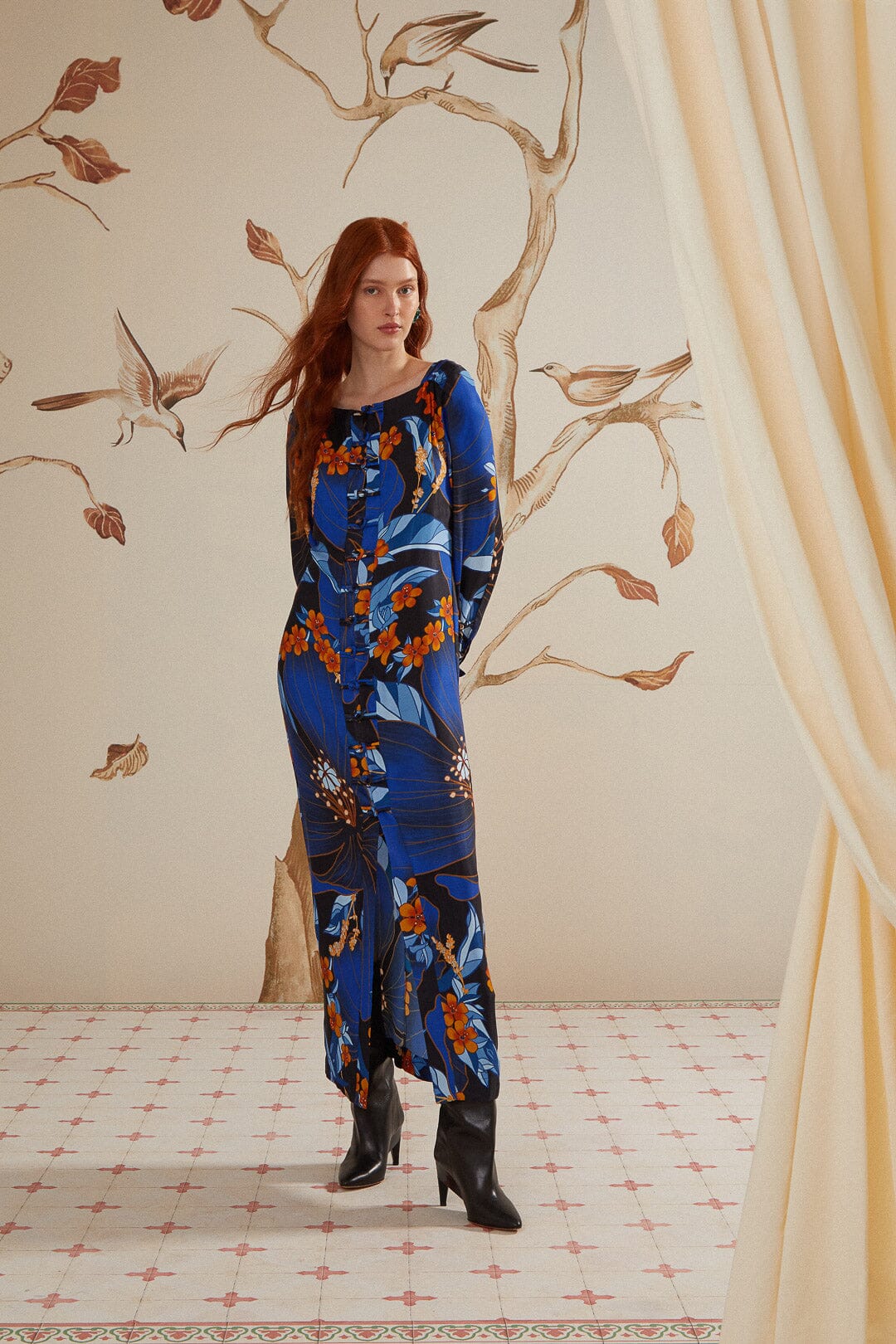 Black Pietra Floral LENZING™ ECOVERO™ Viscose Midi Dress - Image 2