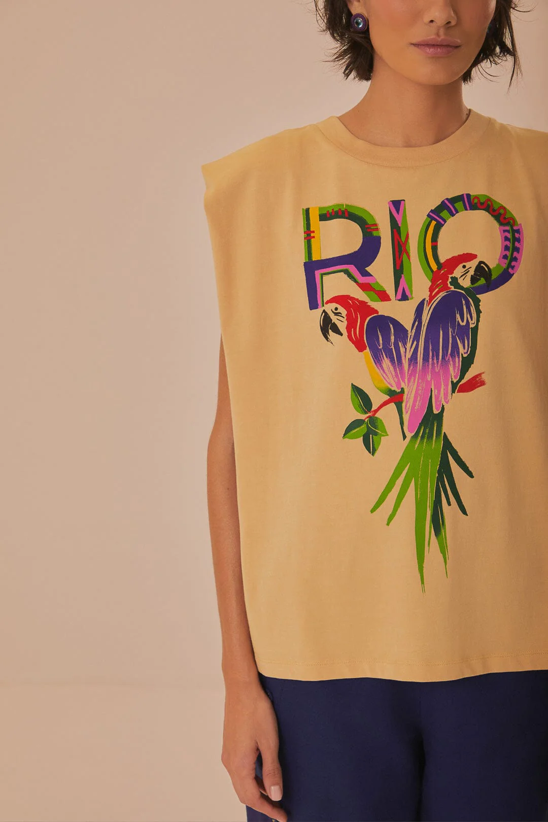 Sand Rio Shoulder Pad Organic Cotton T-Shirt - Image 4